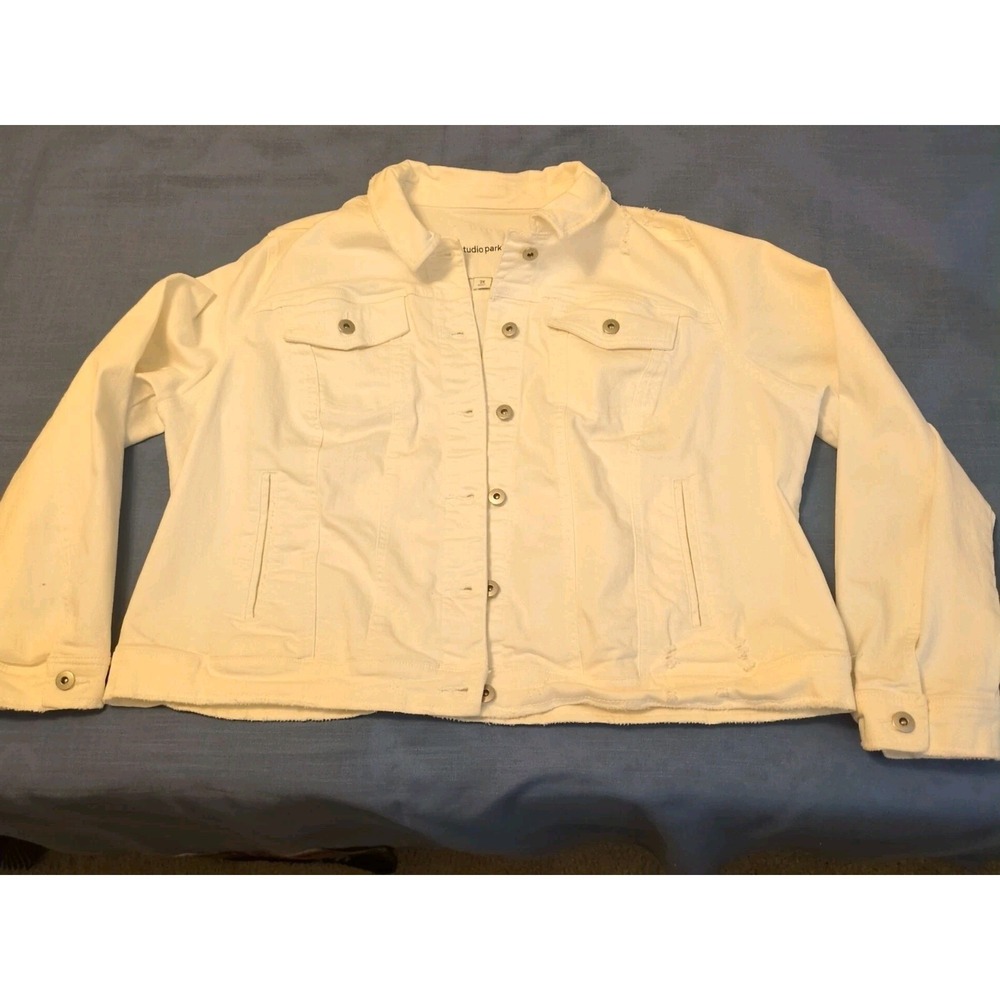 White Distressed Cotton Blend Denim Jkt w/Silver Buttons by Studio Park Size 2X